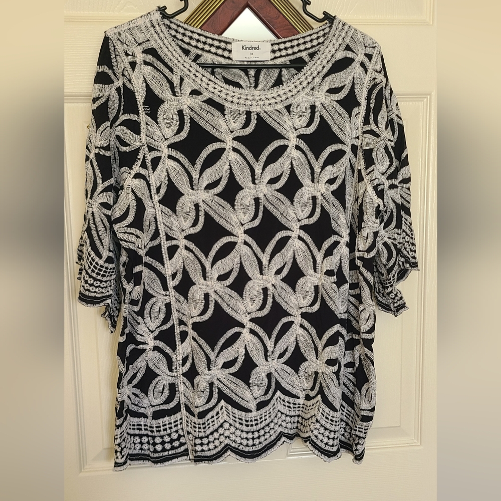 Kindred Black and White Embroidered Blouse
